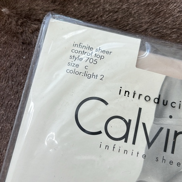 Calvin Klein 7 Denier Infinite Sheer Control Top Almost Black C - Picture 4 of 6